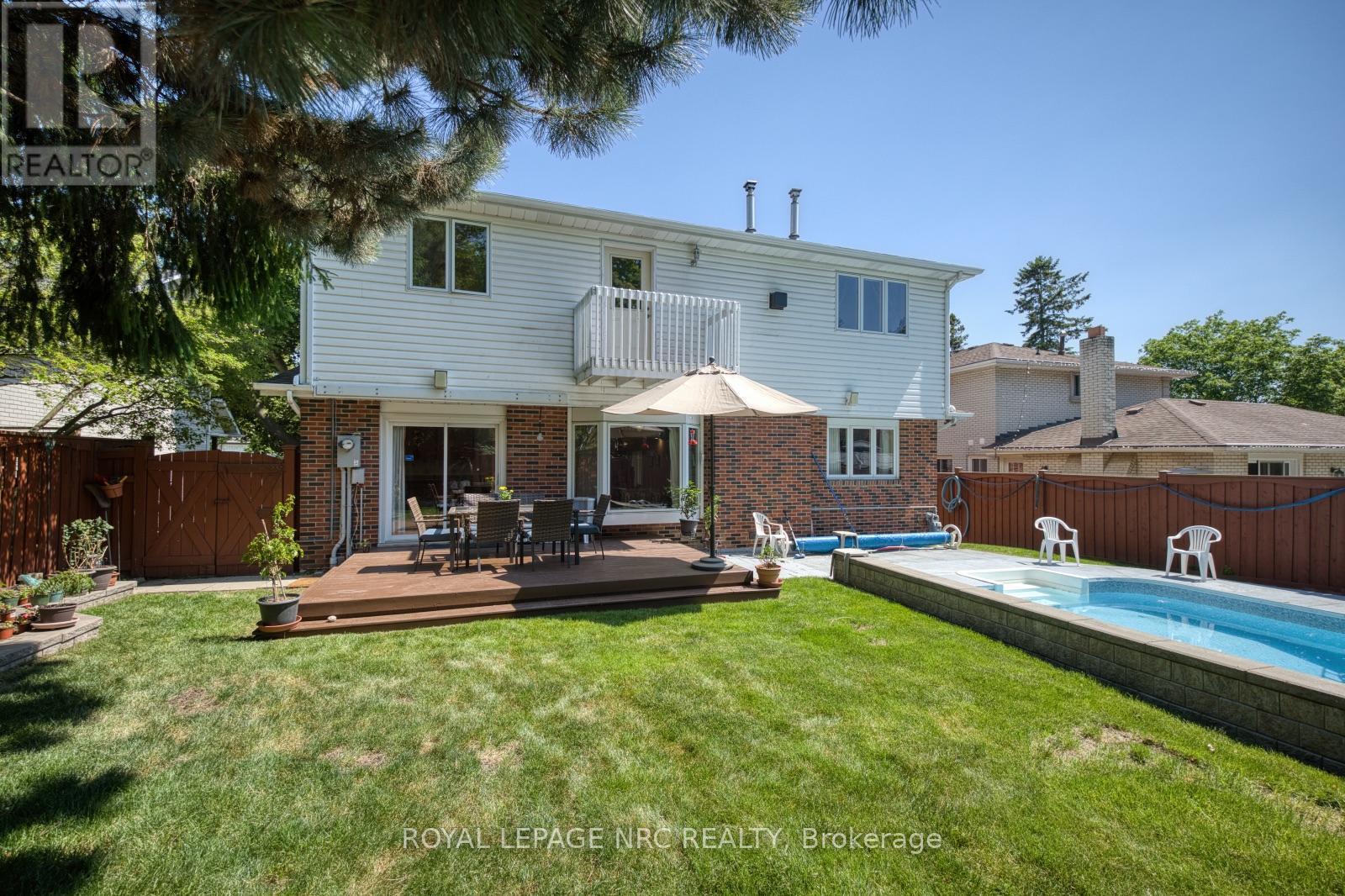 












1273 WINDING TRAIL

,
Mississauga (Applewood),




Ontario
L4Y2T9

