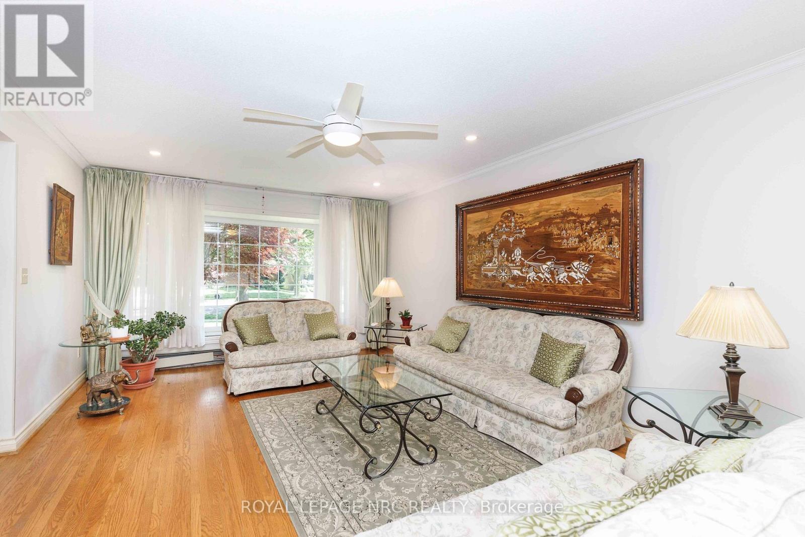 












1273 WINDING TRAIL

,
Mississauga (Applewood),




Ontario
L4Y2T9

