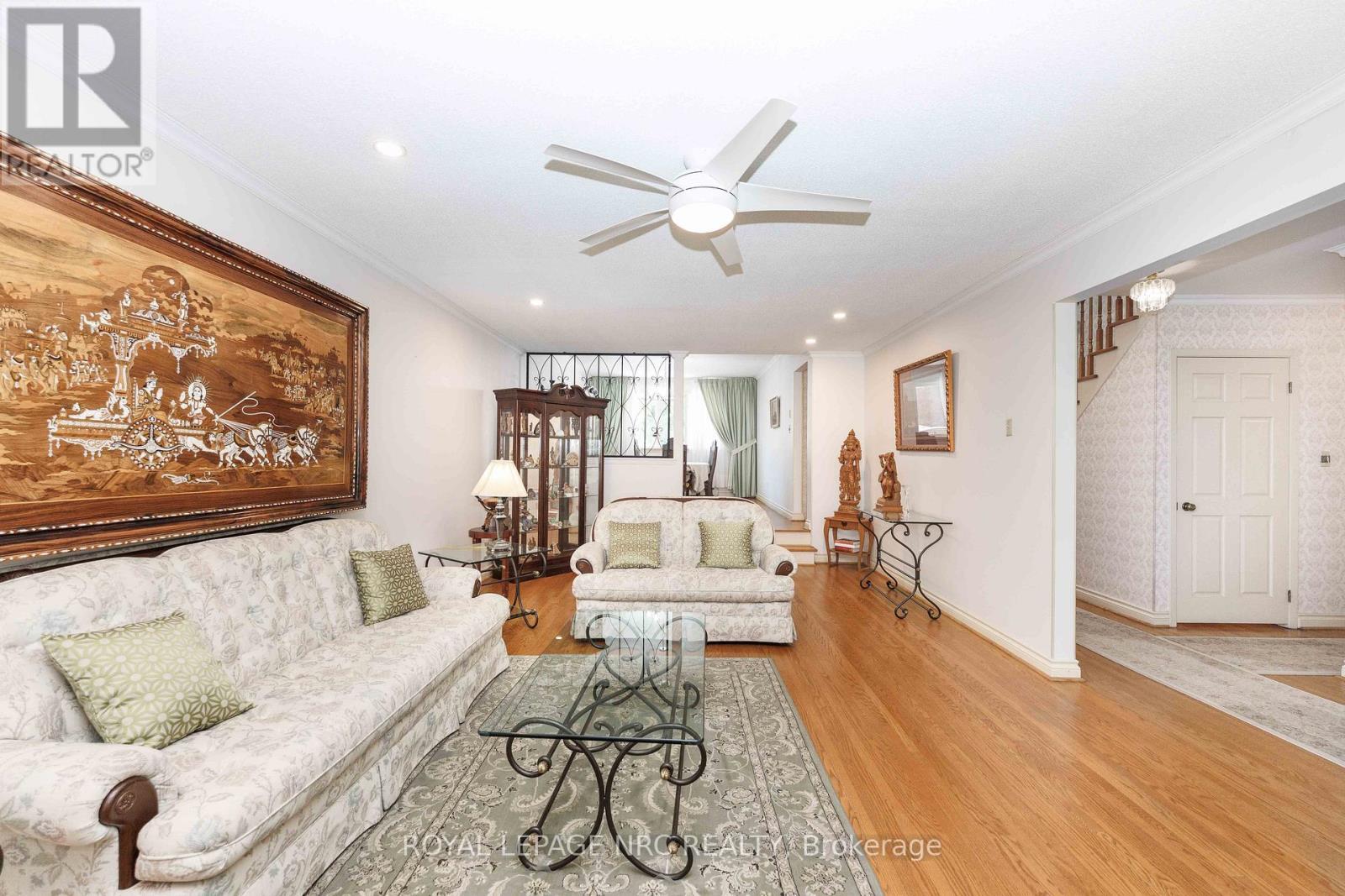












1273 WINDING TRAIL

,
Mississauga (Applewood),




Ontario
L4Y2T9


