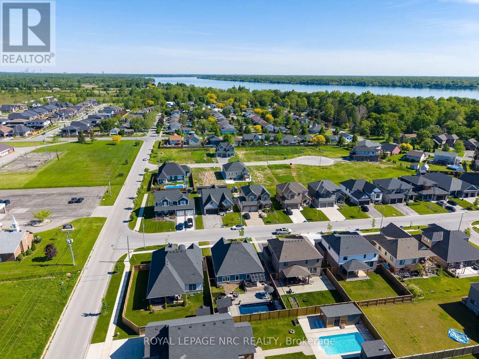 












2895 ARROWSMITH COURT

,
Fort Erie (Black Creek),




Ontario
L0S1S0

