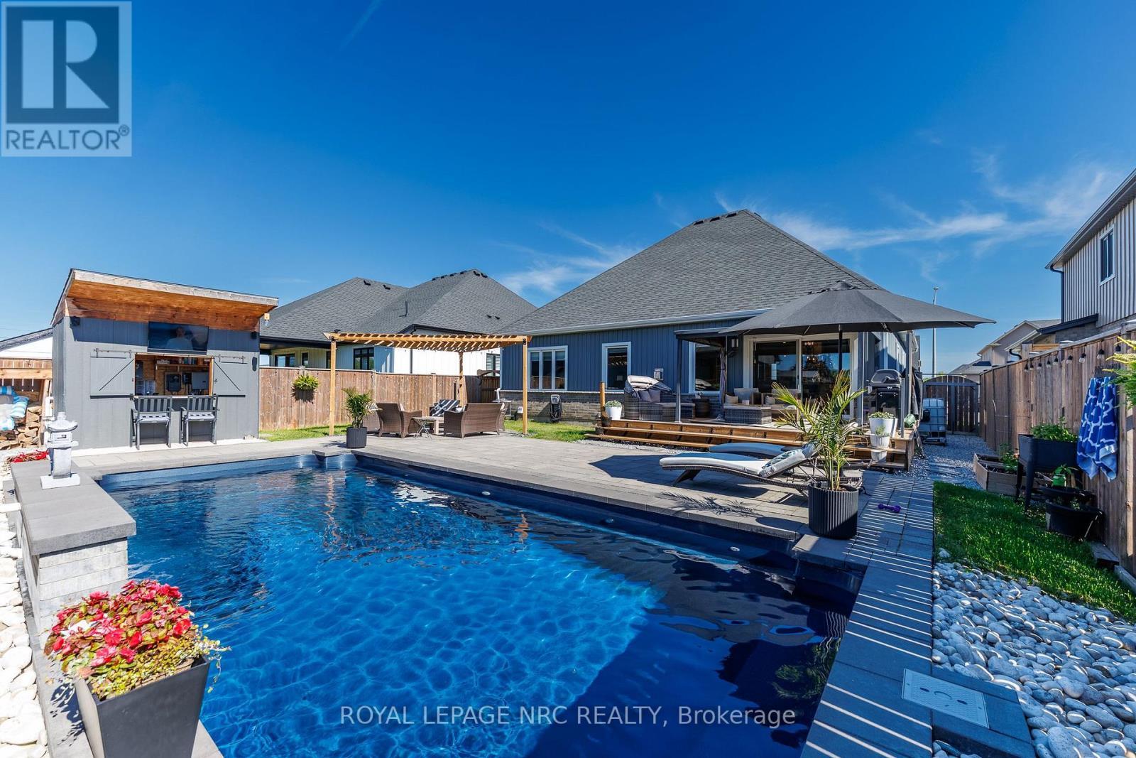 












2895 ARROWSMITH COURT

,
Fort Erie (Black Creek),




Ontario
L0S1S0

