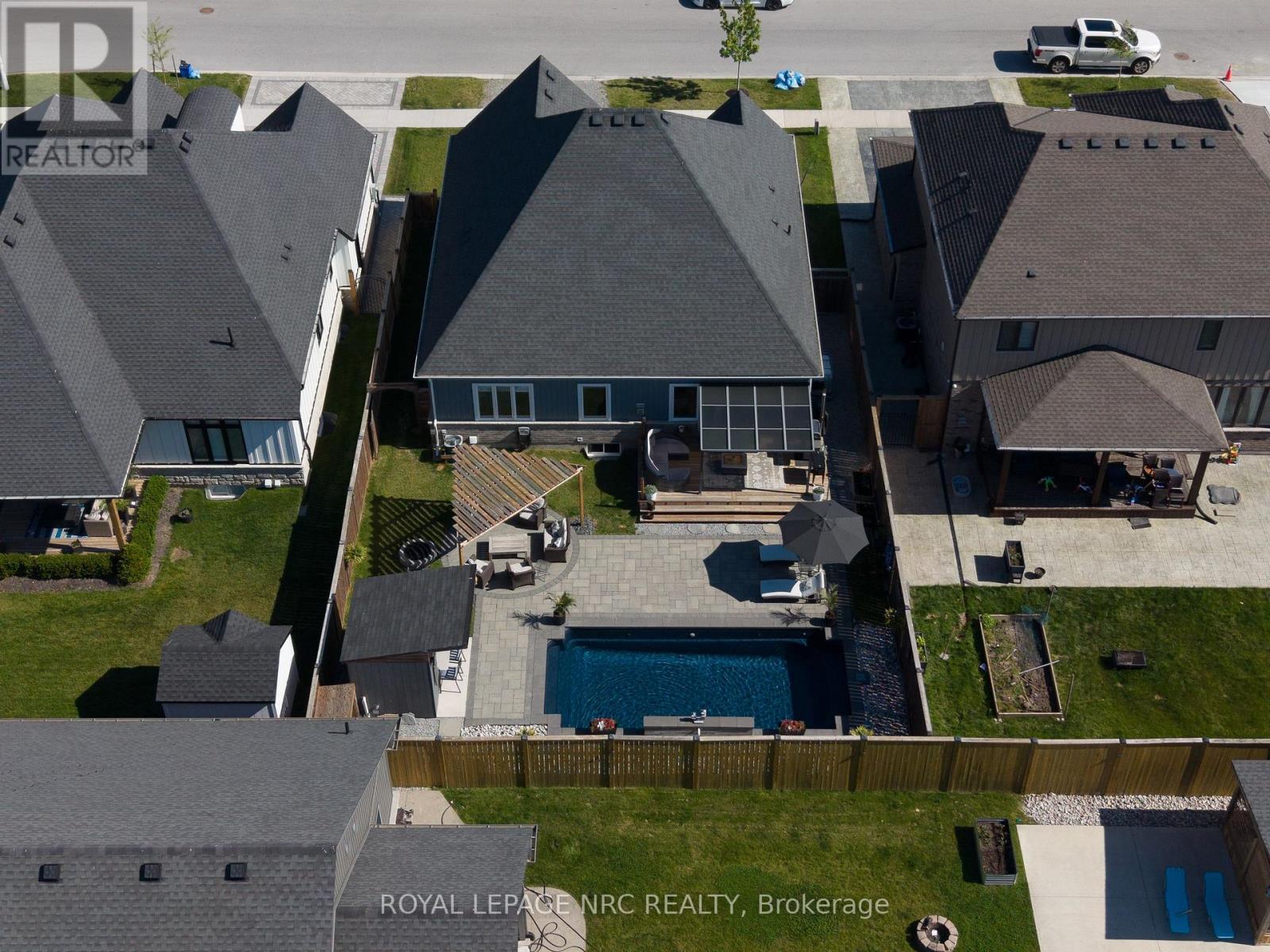 












2895 ARROWSMITH COURT

,
Fort Erie (Black Creek),




Ontario
L0S1S0

