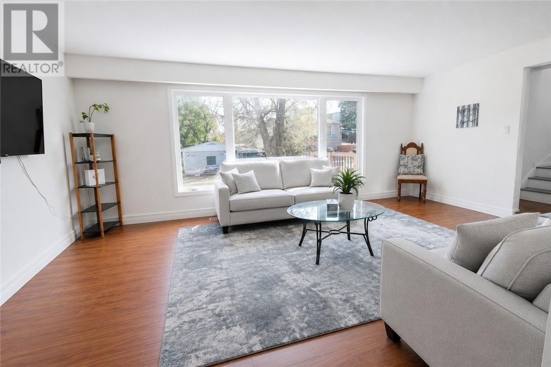 












62 Gill Street

,
Sudbury,




Ontario
P3E1W5

