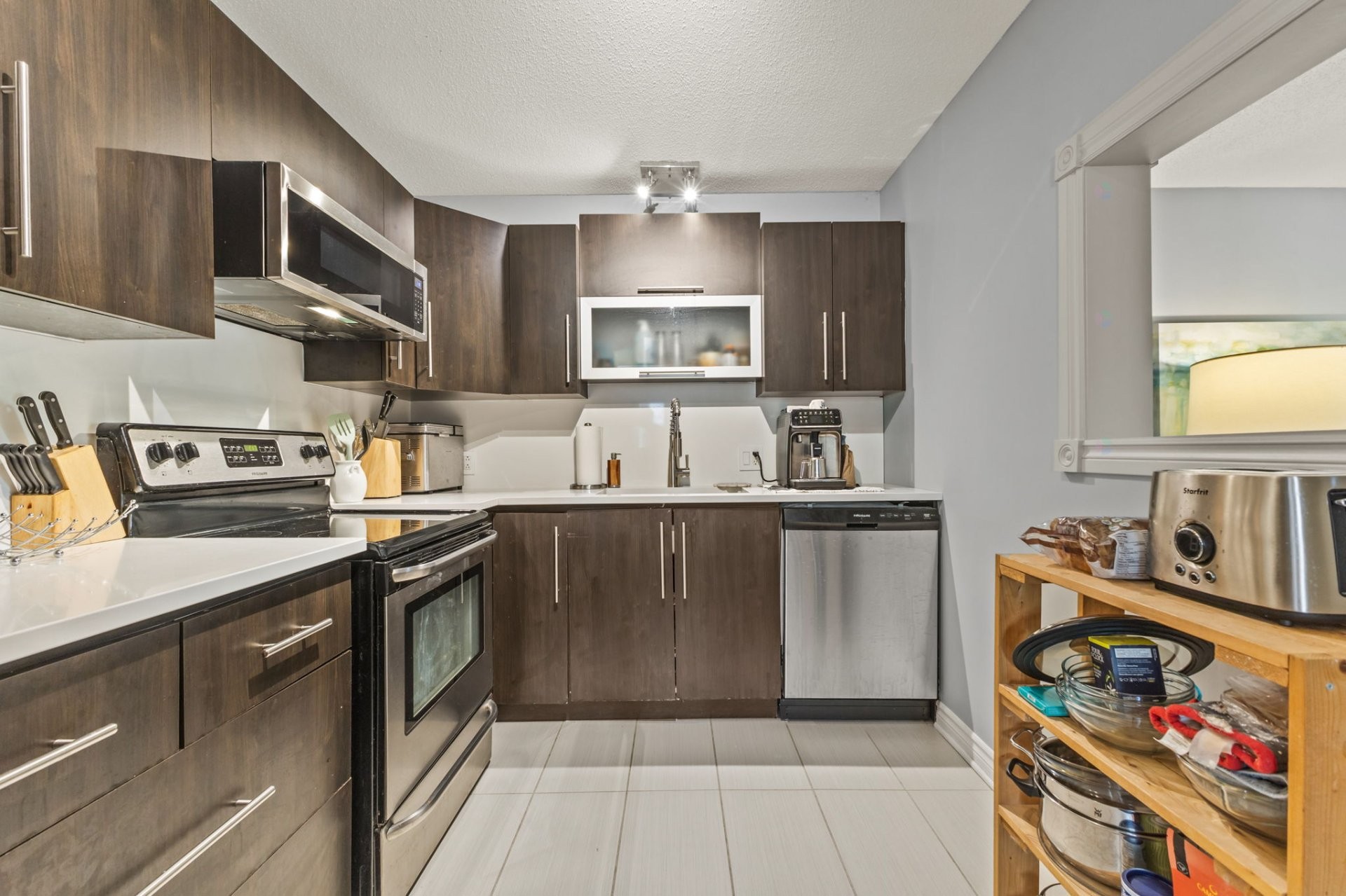 









80


Boul. Louise-Campagna

, 1,
Gatineau (Hull),




QC
J9A2X8

