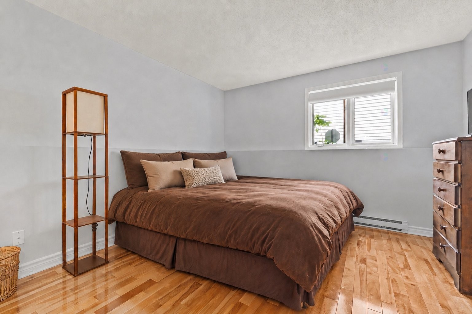 









80


Boul. Louise-Campagna

, 1,
Gatineau (Hull),




QC
J9A2X8

