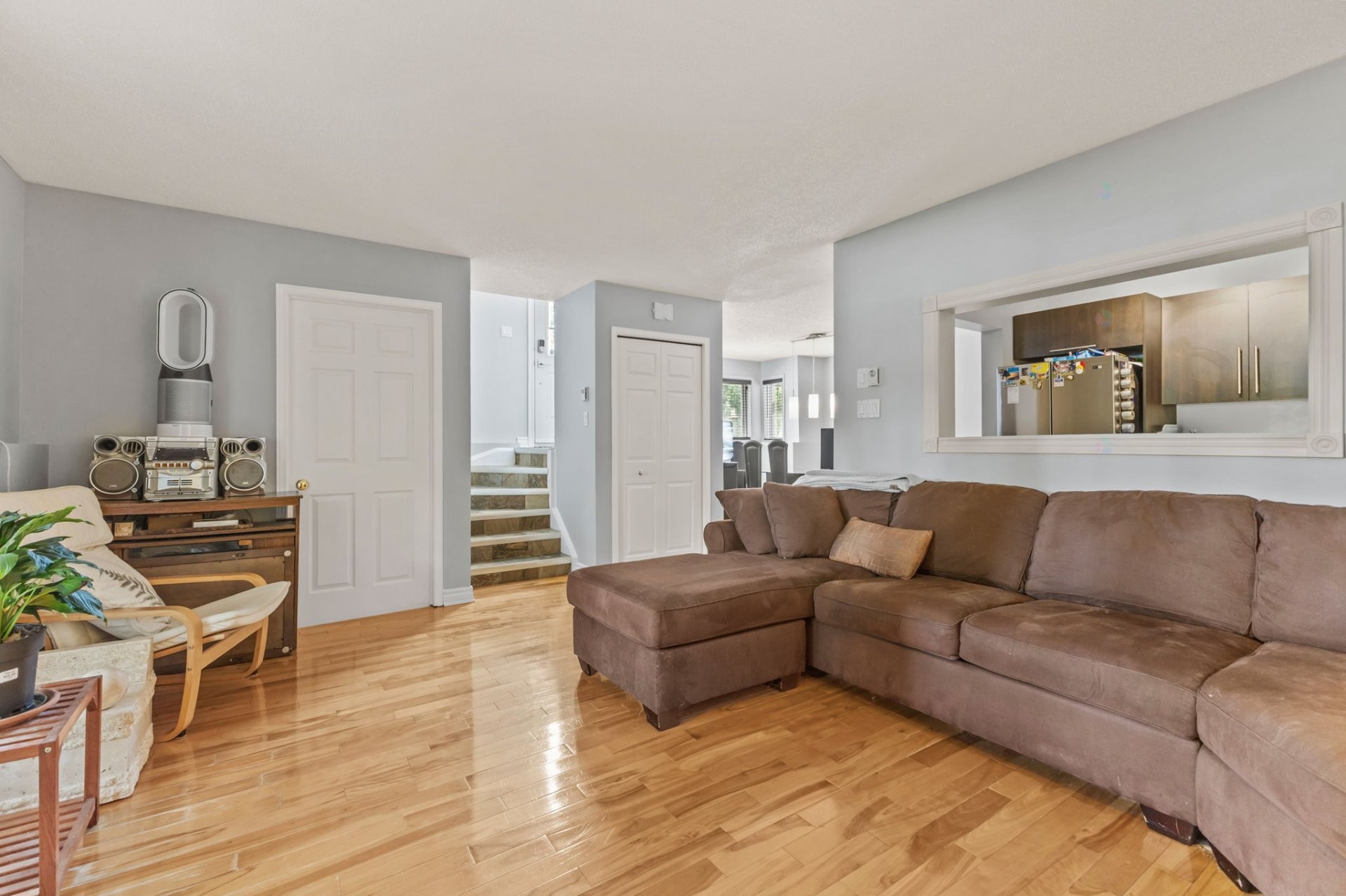 









80


Boul. Louise-Campagna

, 1,
Gatineau (Hull),




QC
J9A2X8

