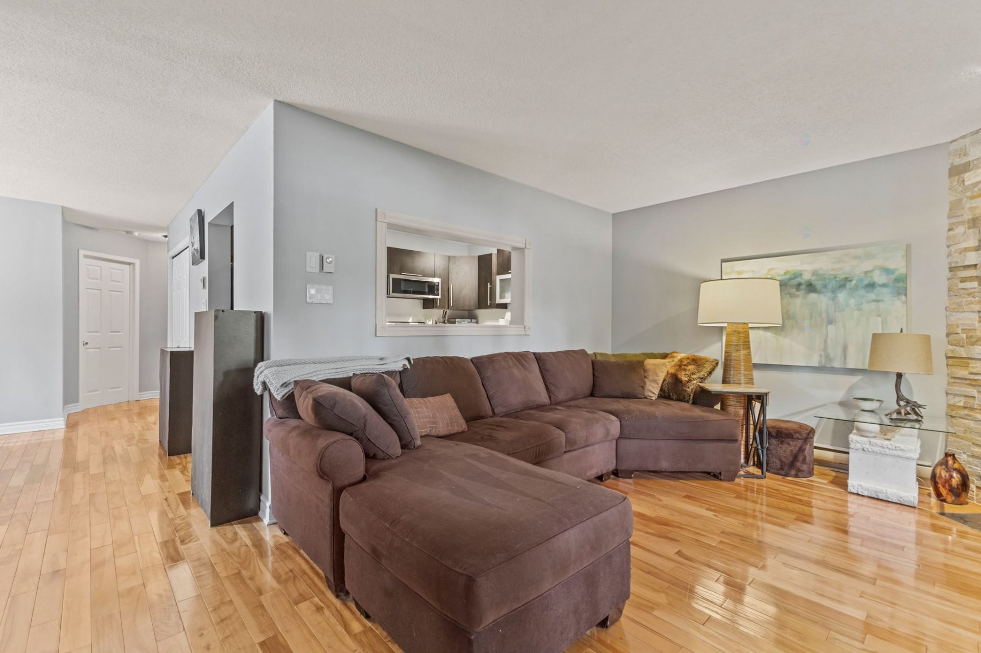 









80


Boul. Louise-Campagna

, 1,
Gatineau (Hull),




QC
J9A2X8

