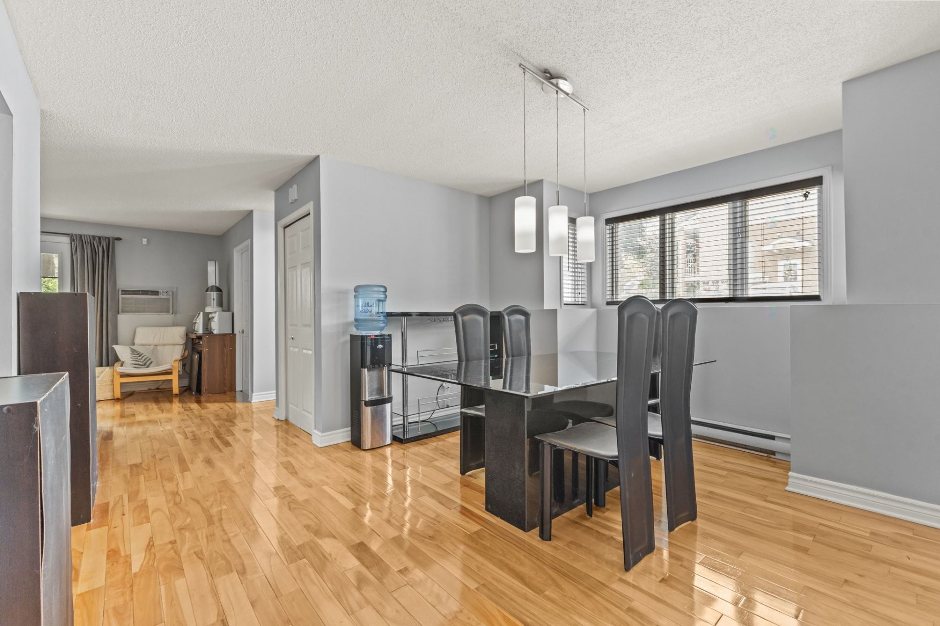 









80


Boul. Louise-Campagna

, 1,
Gatineau (Hull),




QC
J9A2X8

