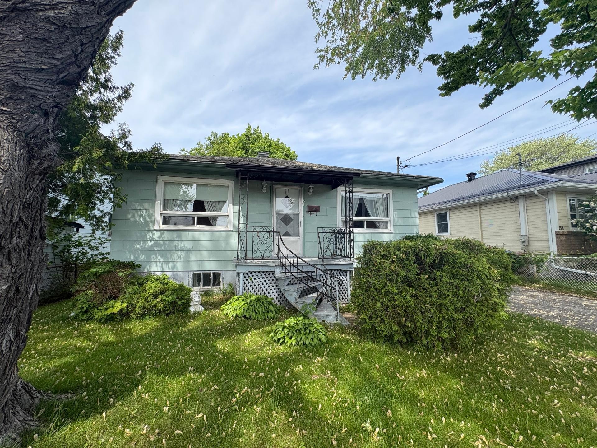 









87Z


Rue St-Jacques

,
Charlemagne,







QC
J5Z1Z5

