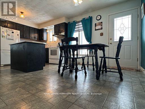 












47 DOYON ST FAUQUIER

,
Kapuskasing,




Ontario
P0L1G0

