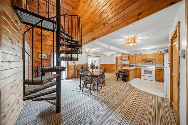 









2


East Shore

RD,
Moose Lake,




MB
R0A 2J0

