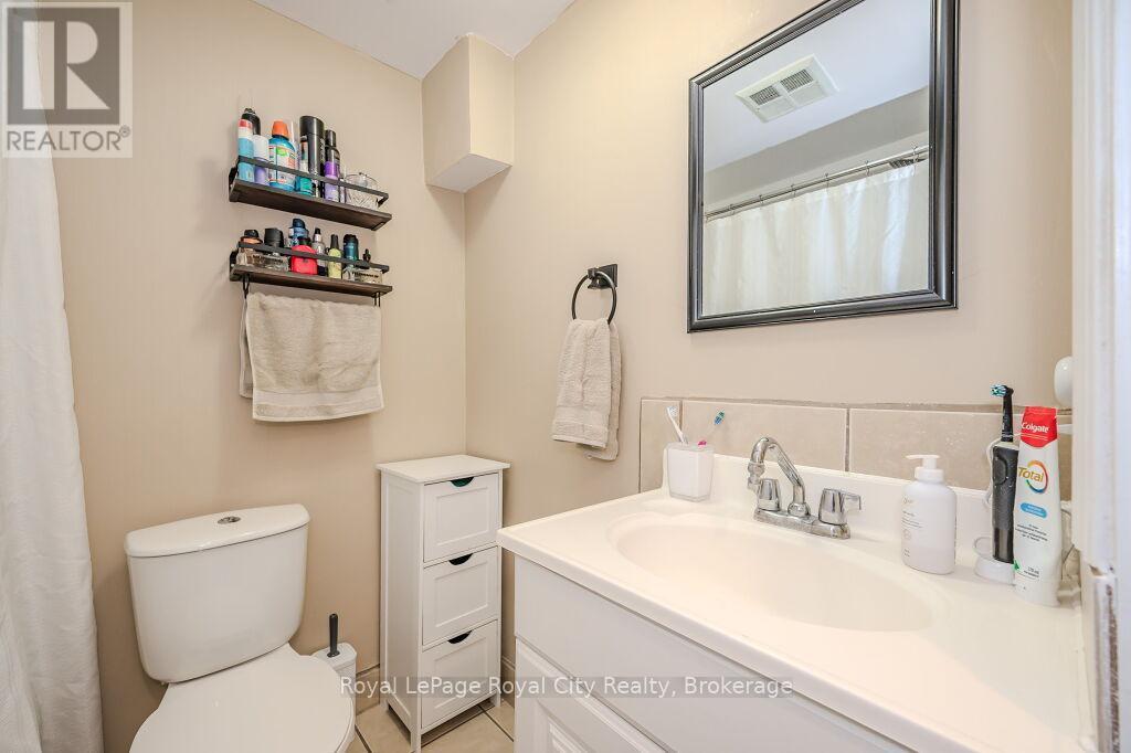 












BASEMENT - 337 IRONWOOD ROAD

,
Guelph (Kortright West),




Ontario
N1G3P2

