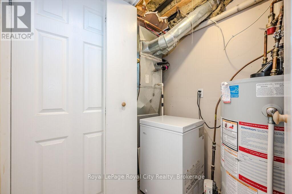 












BASEMENT - 337 IRONWOOD ROAD

,
Guelph (Kortright West),




Ontario
N1G3P2

