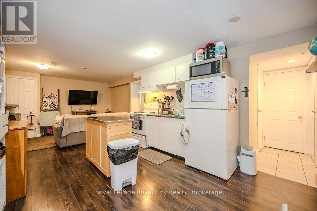 












BASEMENT - 337 IRONWOOD ROAD

,
Guelph (Kortright West),




Ontario
N1G3P2


