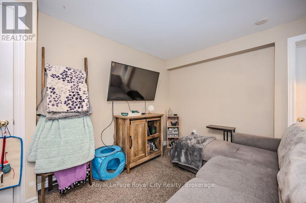 












BASEMENT - 337 IRONWOOD ROAD

,
Guelph (Kortright West),




Ontario
N1G3P2

