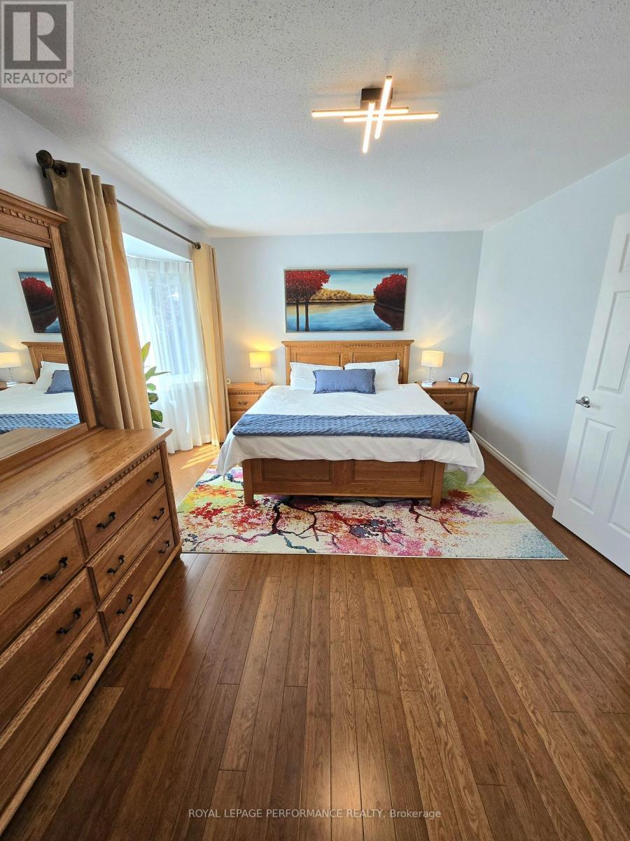 












61 HAWLEY CRESCENT

,
Ottawa,




Ontario
K2M1T4

