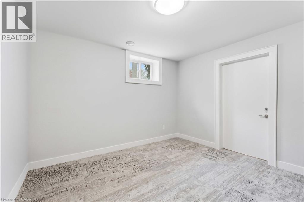 












20 SHAKESPEARE Avenue

,
Niagara-on-the-Lake,




Ontario
L0S1J0

