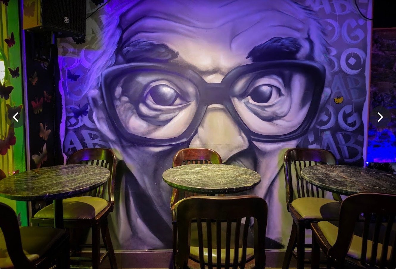 









1735


Rue St-Denis

,
Montréal (Ville-Marie),




QC
H2X3K4

