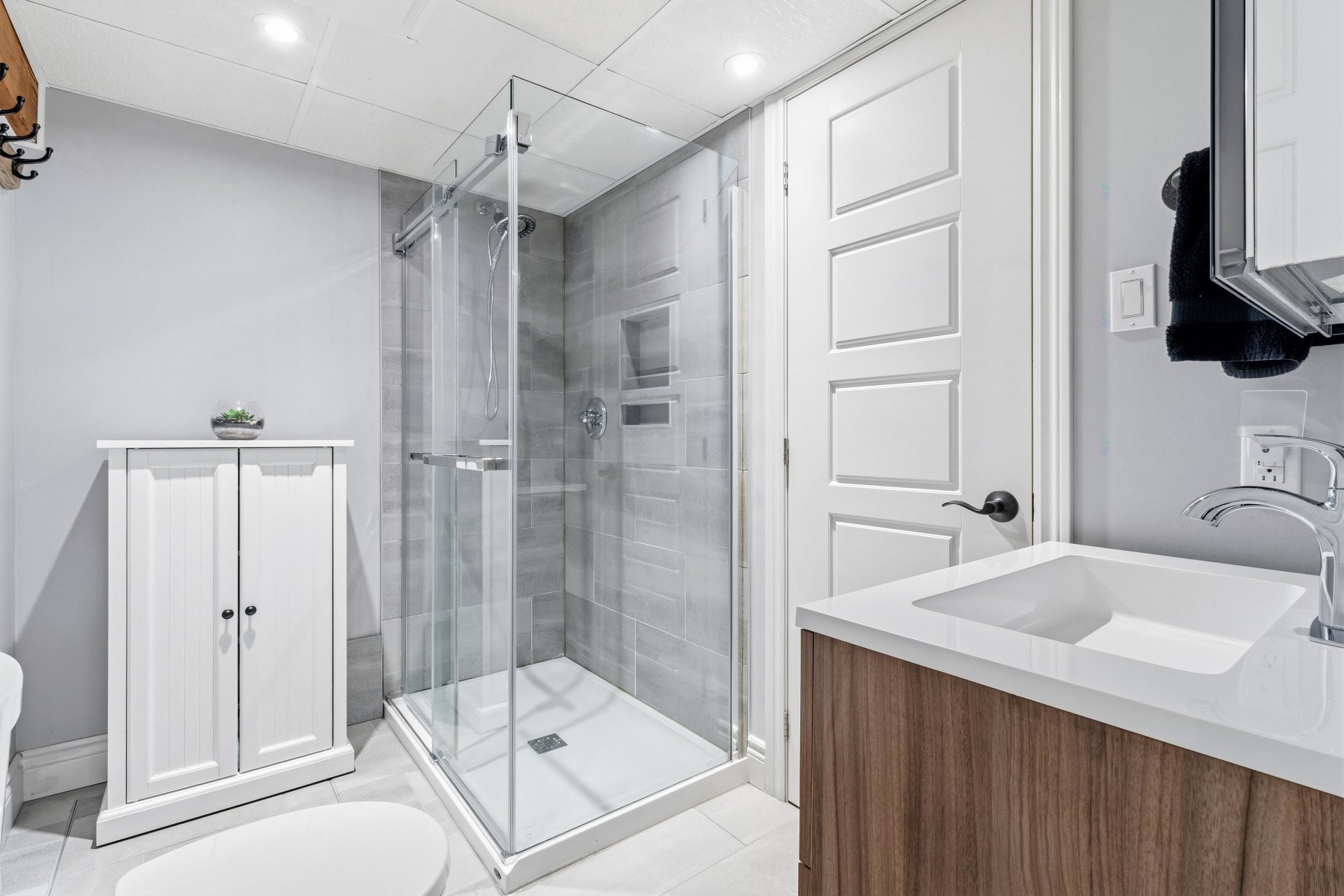 









3802


Rue Lévesque

,
Longueuil (Saint-Hubert),




QC
J3Y8G6

