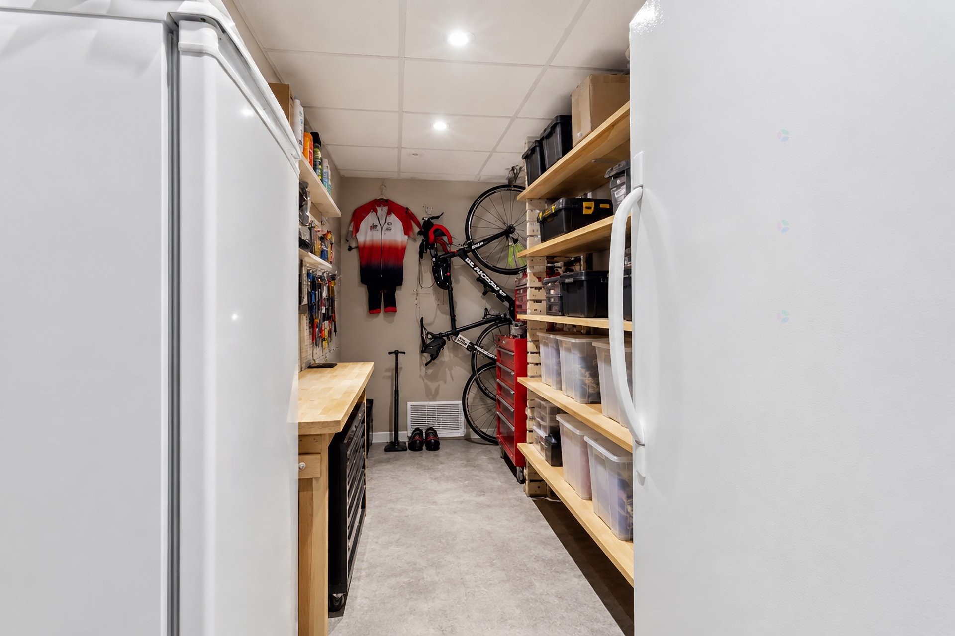 









3802


Rue Lévesque

,
Longueuil (Saint-Hubert),




QC
J3Y8G6

