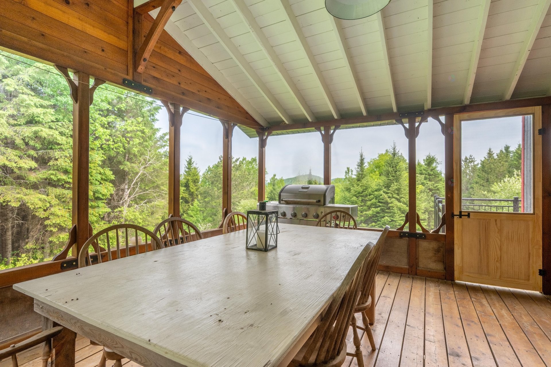 









1810


Ch. du Lac-Sauvage

,
Mont-Blanc,




QC
J0T1J2

