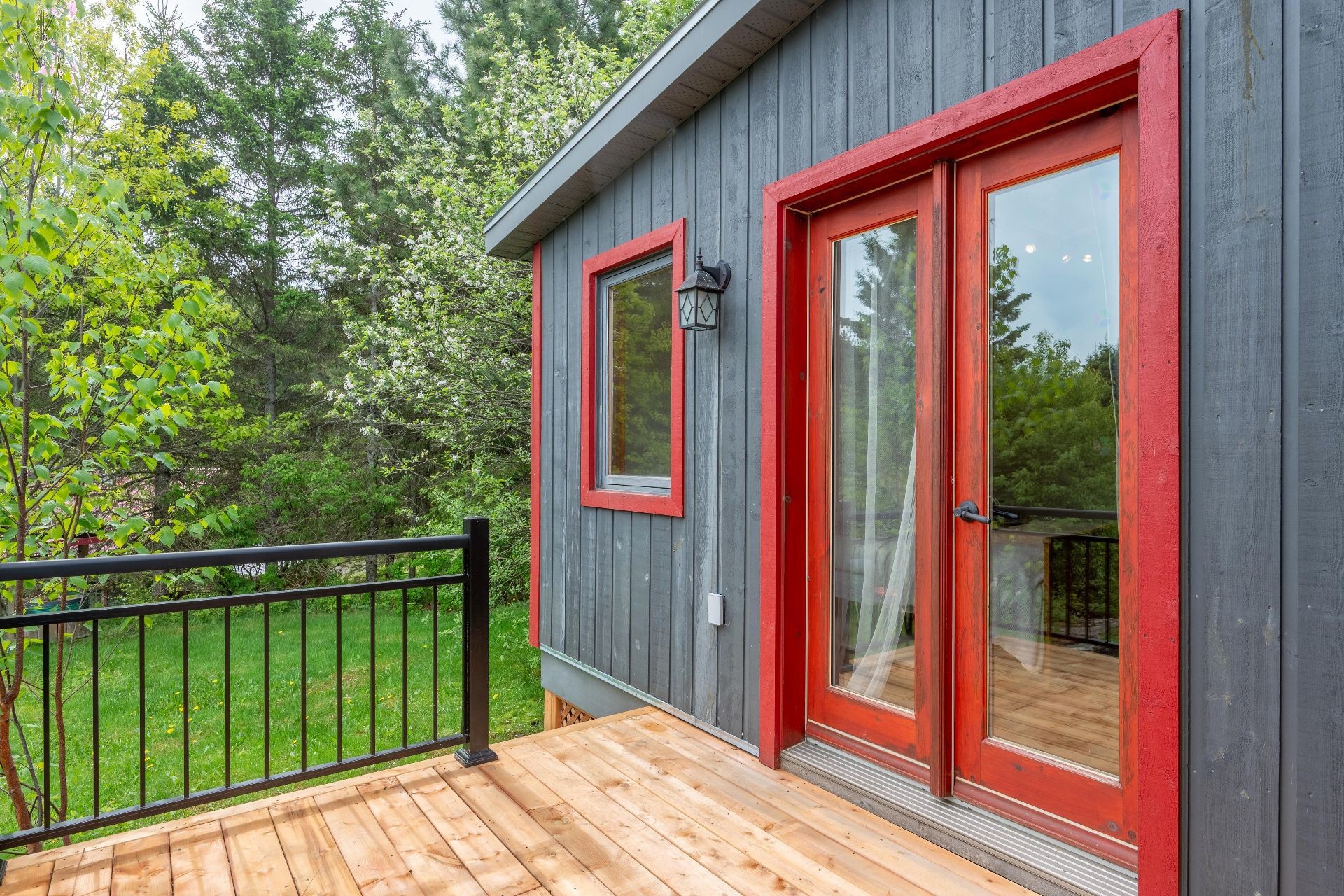 









1810


Ch. du Lac-Sauvage

,
Mont-Blanc,




QC
J0T1J2


