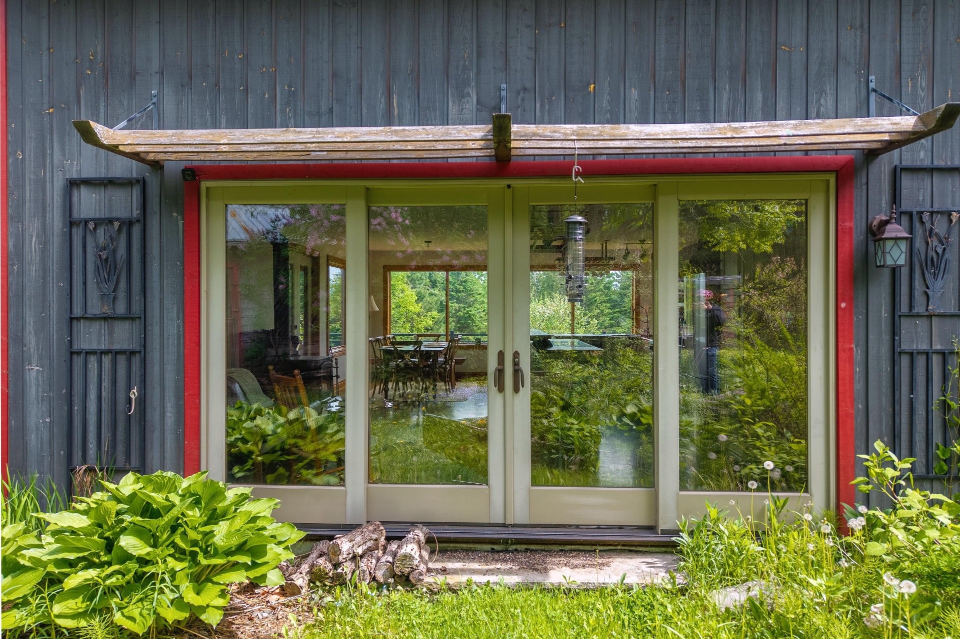 









1810


Ch. du Lac-Sauvage

,
Mont-Blanc,




QC
J0T1J2

