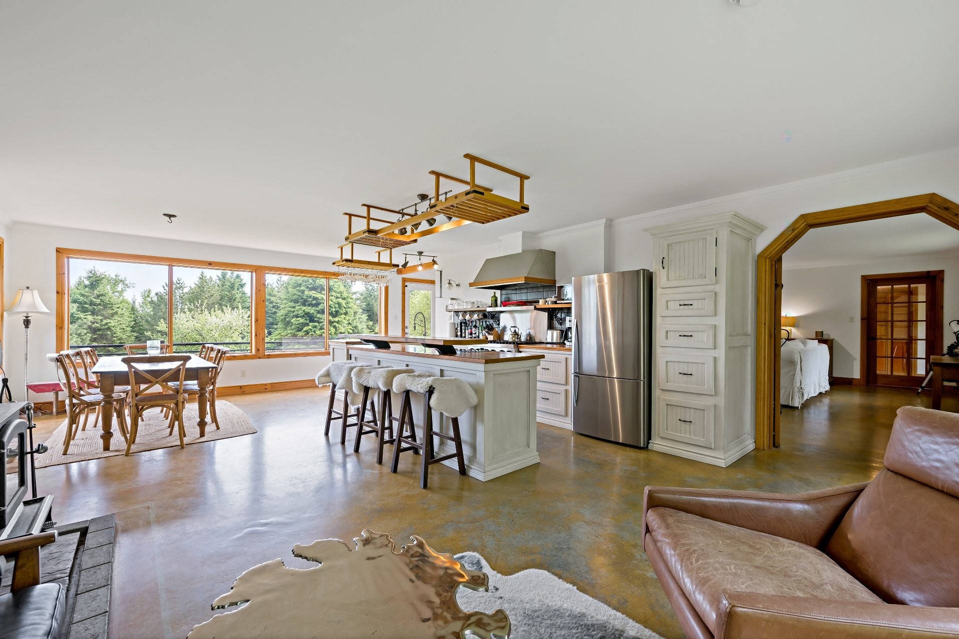 









1810


Ch. du Lac-Sauvage

,
Mont-Blanc,




QC
J0T1J2

