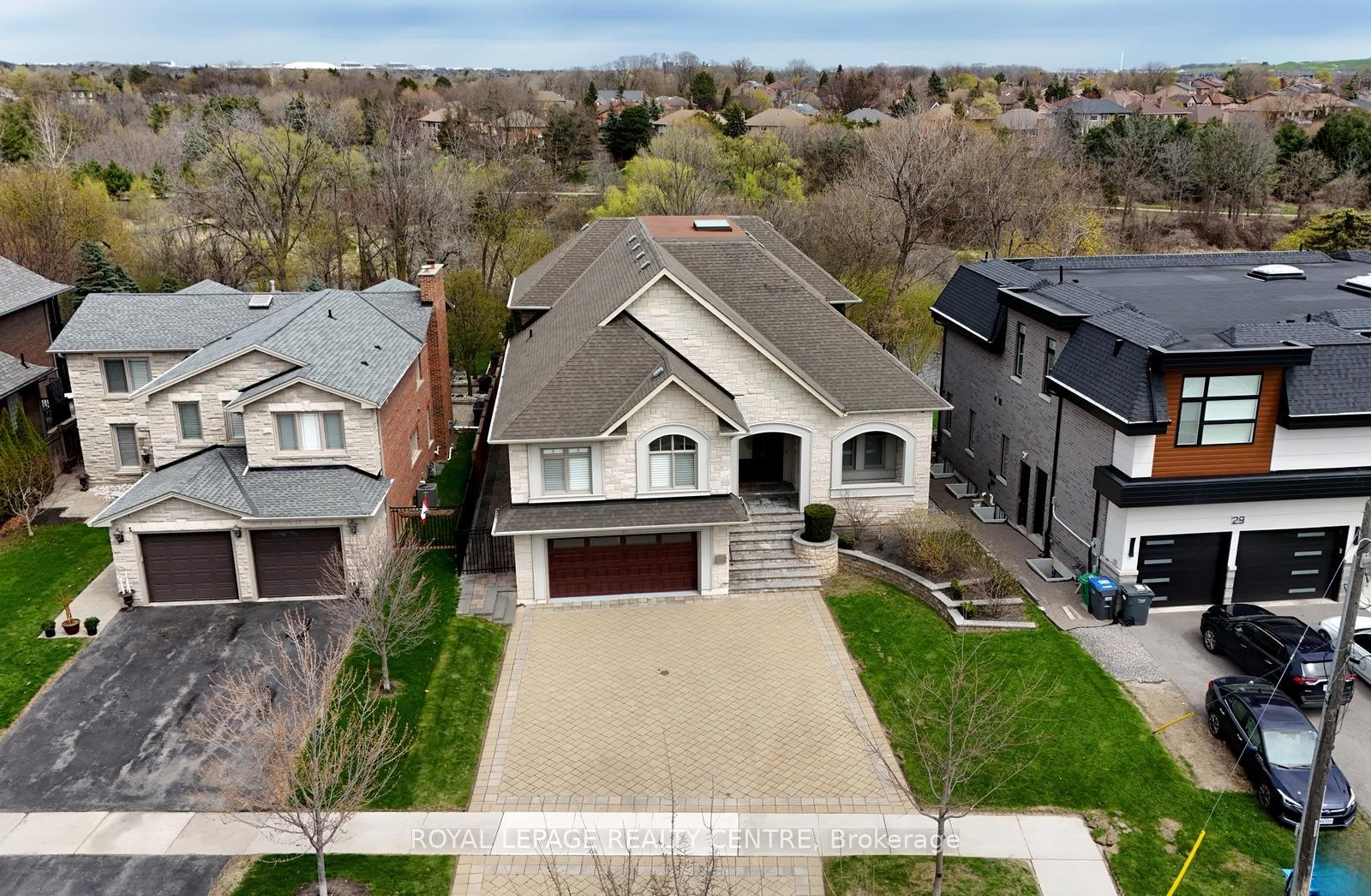 









31


Plainsman

Road,
Mississauga,




ON
L5N 1C4

