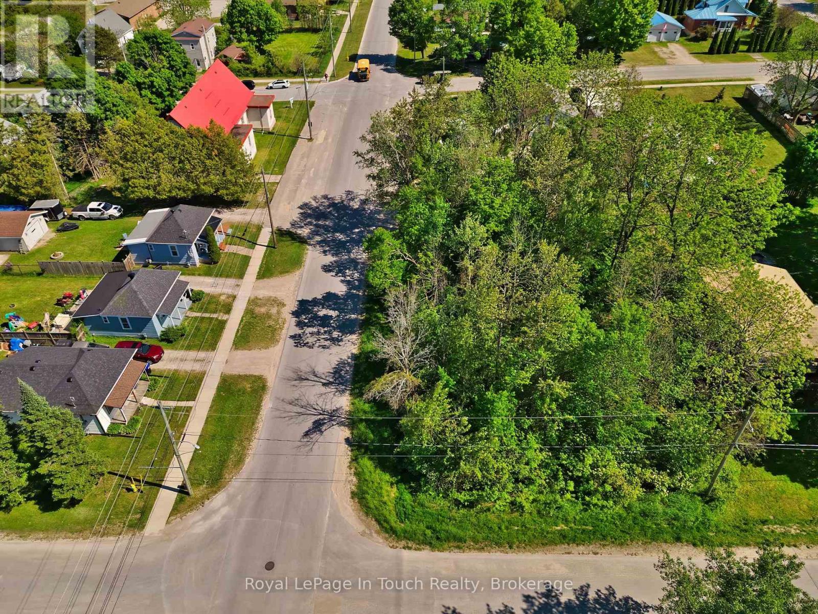 












401 MCNICOLL STREET

,
Tay (Port McNicoll),







Ontario
L0K1R0

