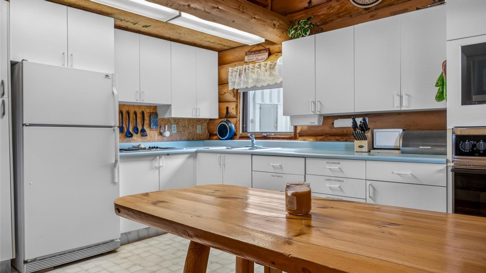 









6279


Tie Lake Shore

Road,
Jaffray,




BC
V0B 1T0


