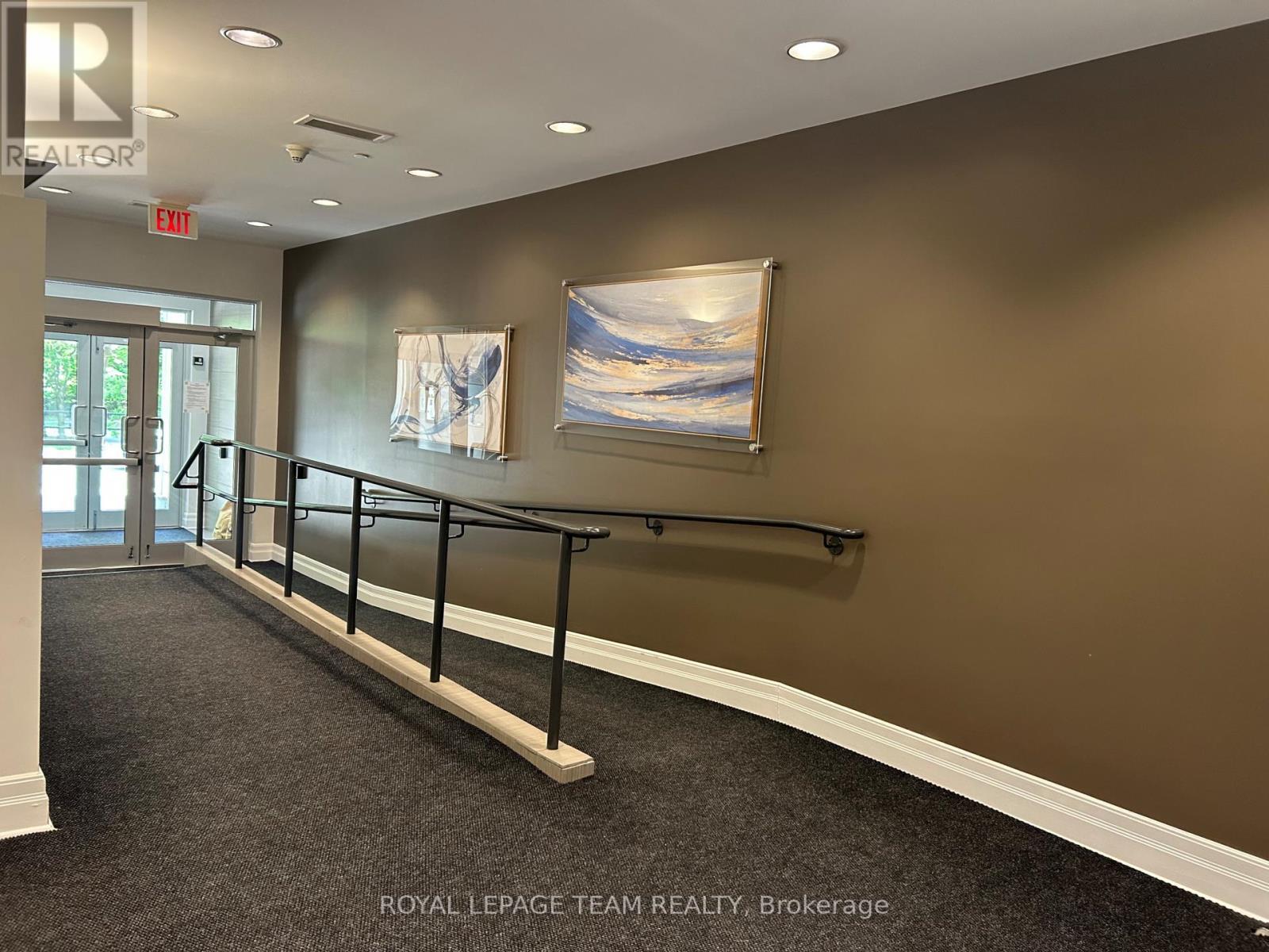 












PH6 - 235 PATTERSON AVENUE

,
Ottawa,




Ontario
K1S1Y4

