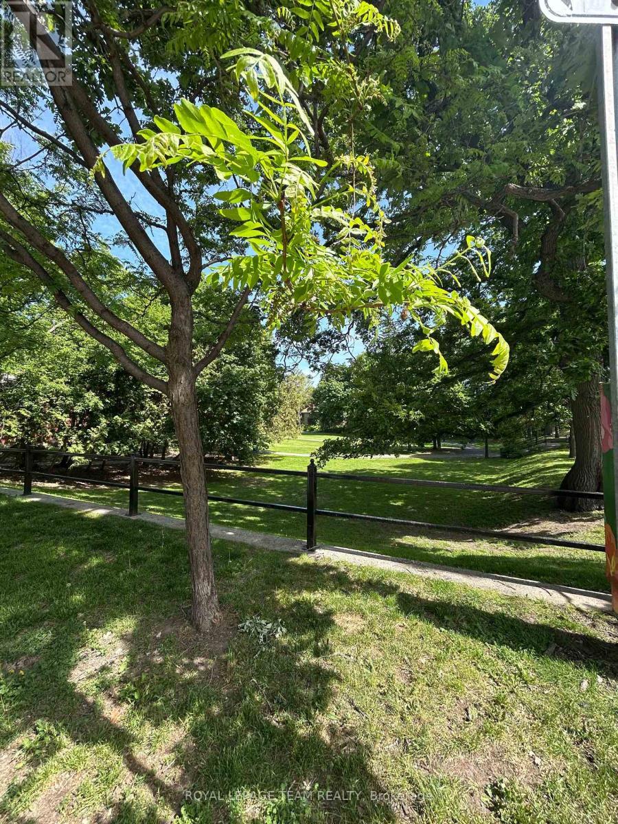 












PH6 - 235 PATTERSON AVENUE

,
Ottawa,




Ontario
K1S1Y4

