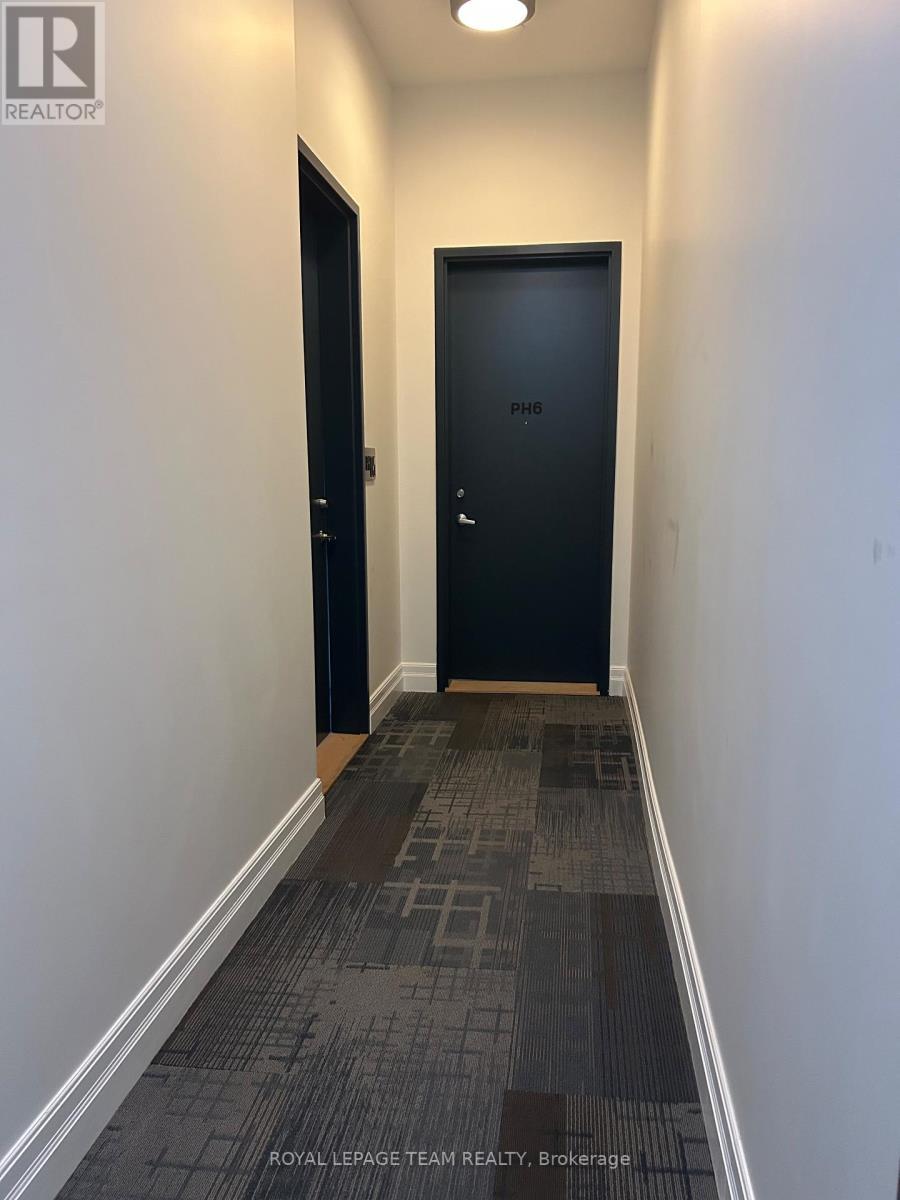 












PH6 - 235 PATTERSON AVENUE

,
Ottawa,




Ontario
K1S1Y4

