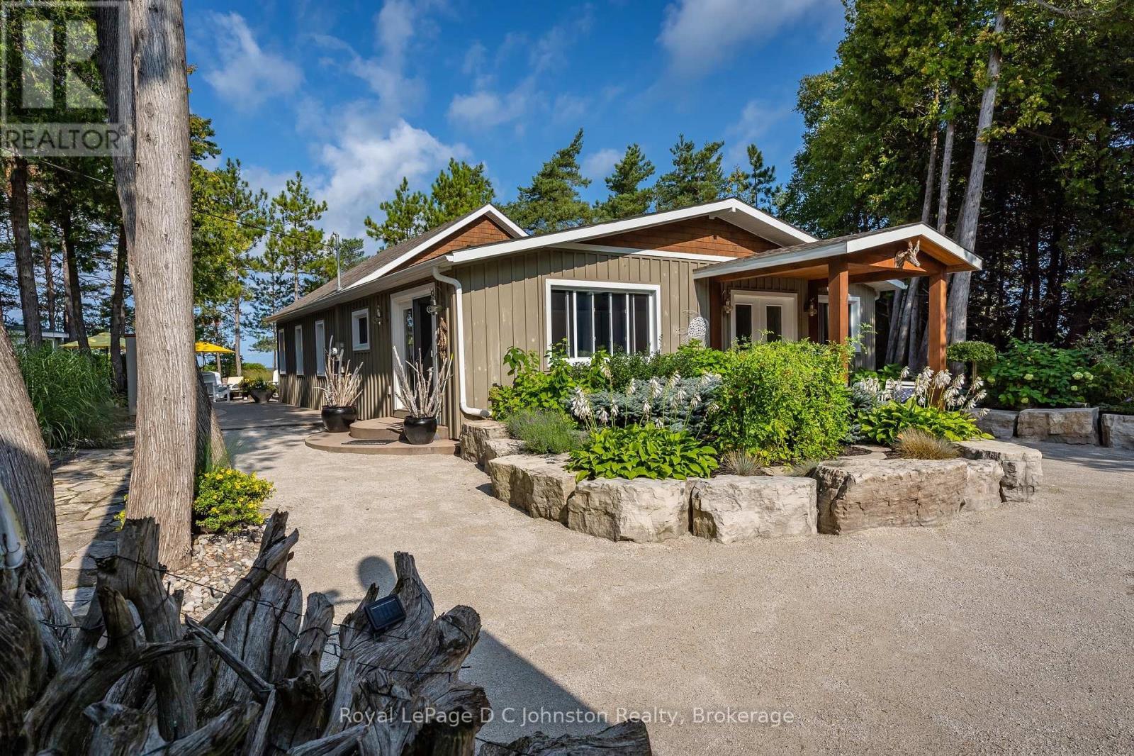 












103 SAUGEEN BEACH ROAD

,
Saugeen Shores,




Ontario
N0H2C5

