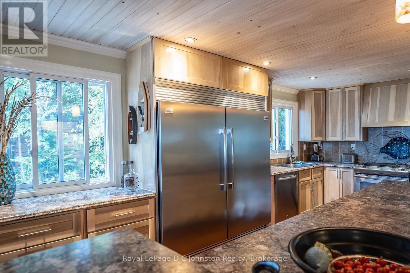 












103 SAUGEEN BEACH ROAD

,
Saugeen Shores,




Ontario
N0H2C5

