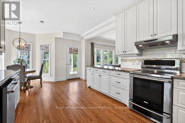 












8550 APPLEBY LINE

,
Milton,




Ontario
L0P1B0


