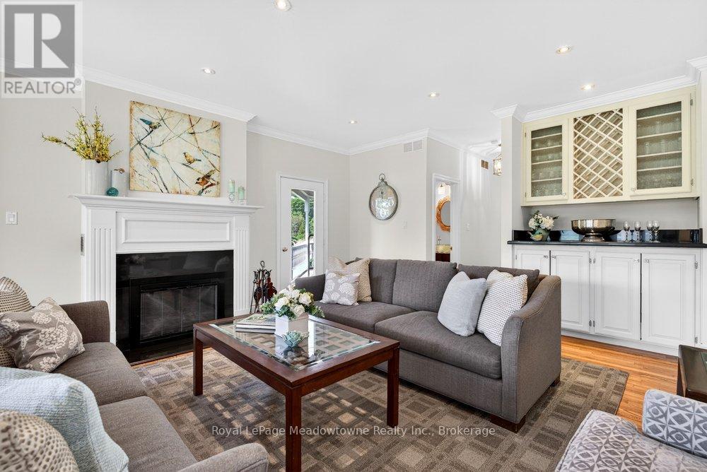 












8550 APPLEBY LINE

,
Milton,




Ontario
L0P1B0

