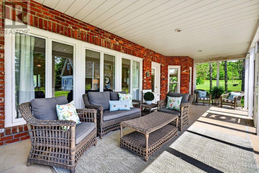 












8550 APPLEBY LINE

,
Milton,




Ontario
L0P1B0

