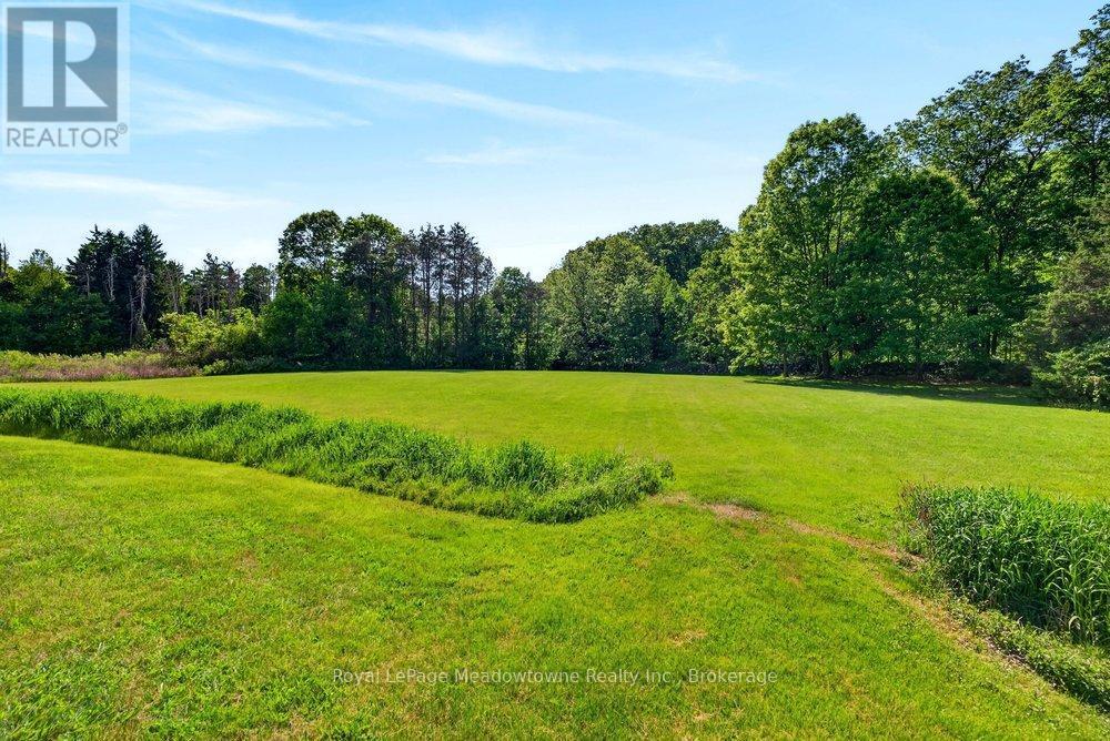 












8550 APPLEBY LINE

,
Milton,




Ontario
L0P1B0

