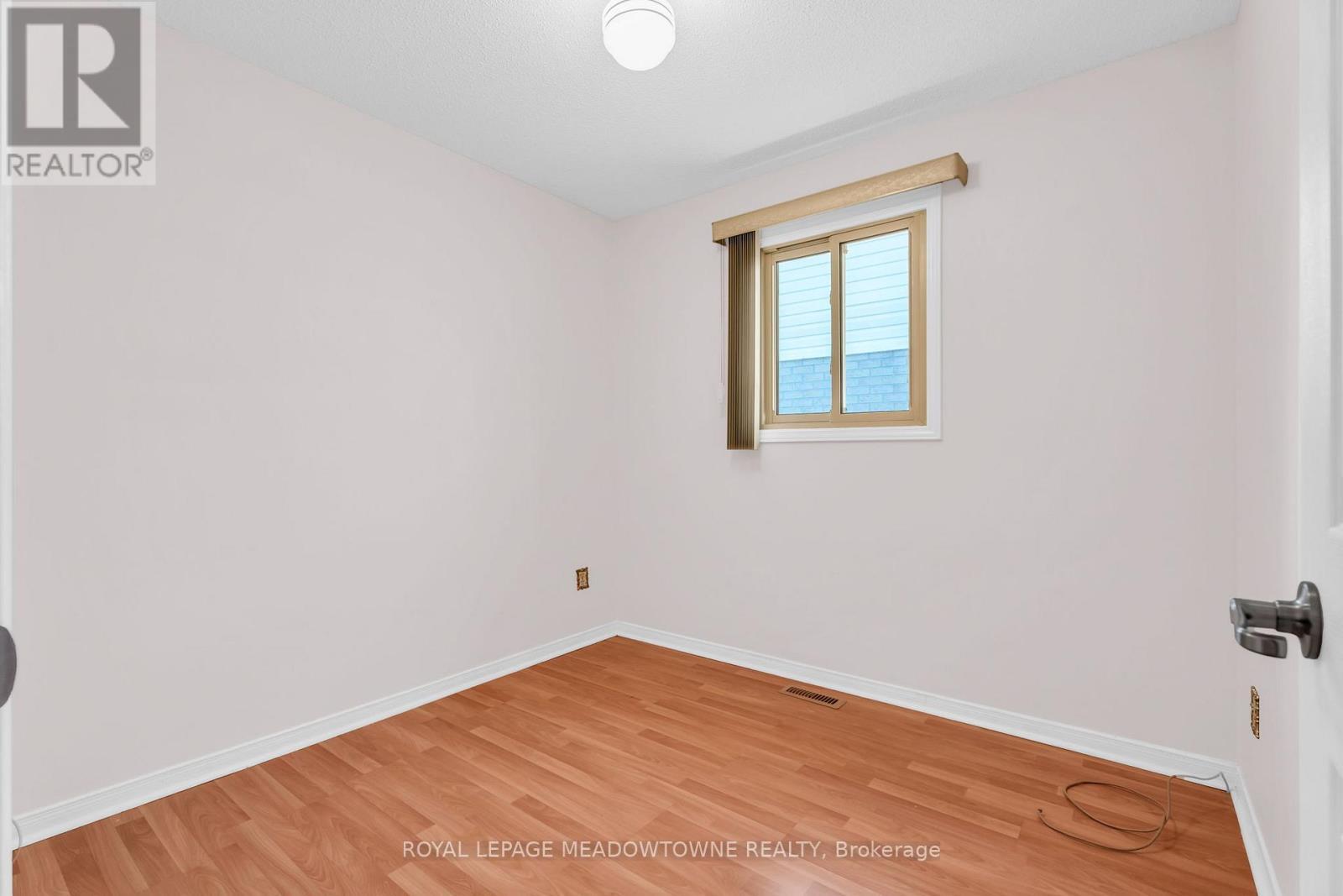 












100 MARTINDALE CRESCENT

,
Brampton,




Ontario
L6X2V1

