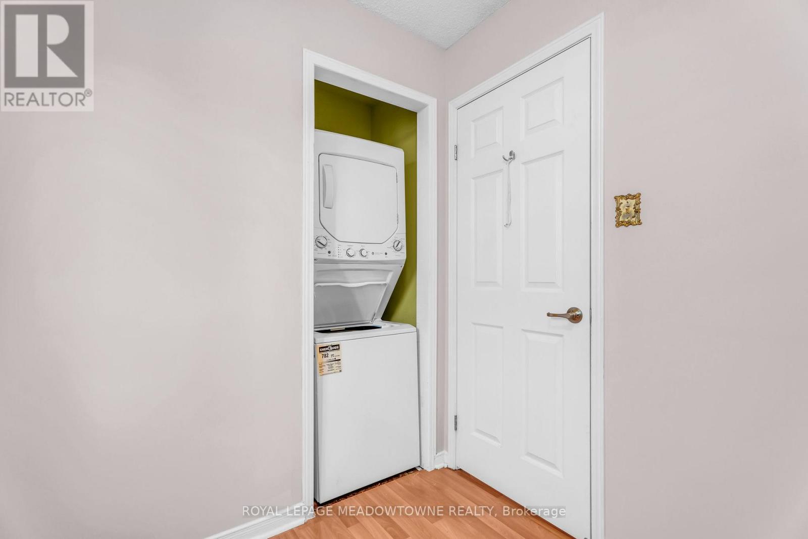 












100 MARTINDALE CRESCENT

,
Brampton,




Ontario
L6X2V1

