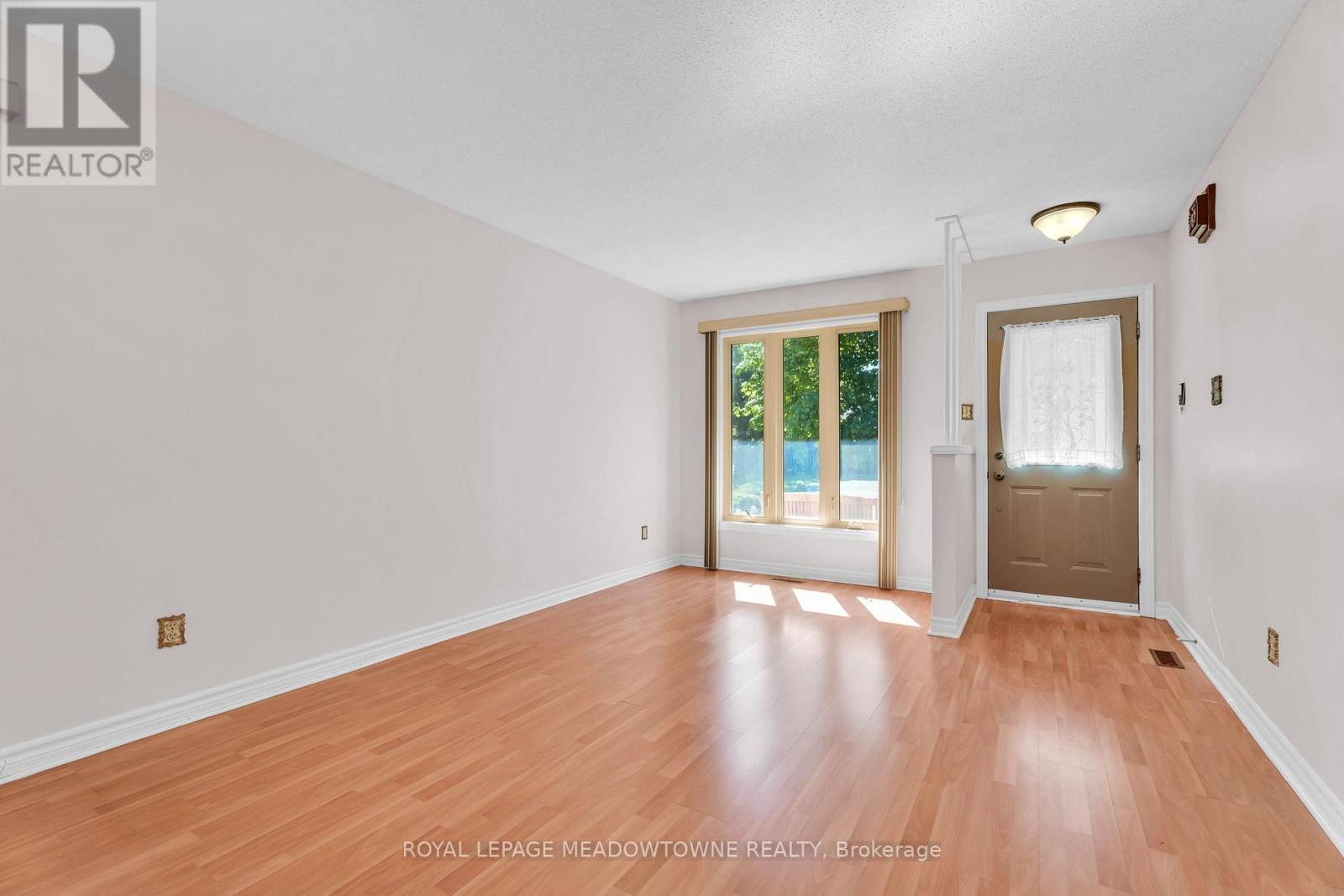 












100 MARTINDALE CRESCENT

,
Brampton,




Ontario
L6X2V1

