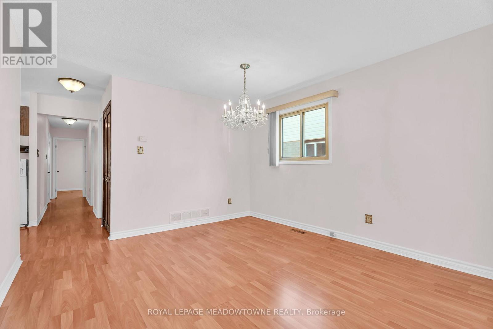 












100 MARTINDALE CRESCENT

,
Brampton,




Ontario
L6X2V1

