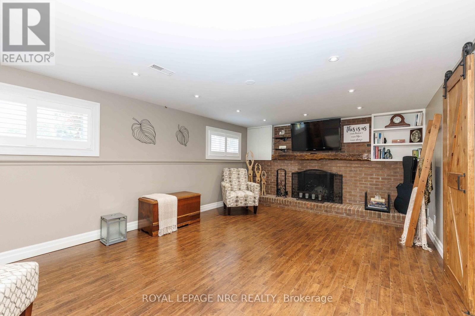 












7 STEPHEN STREET

,
St. Catharines (Lakeport),




Ontario
L2N6S4

