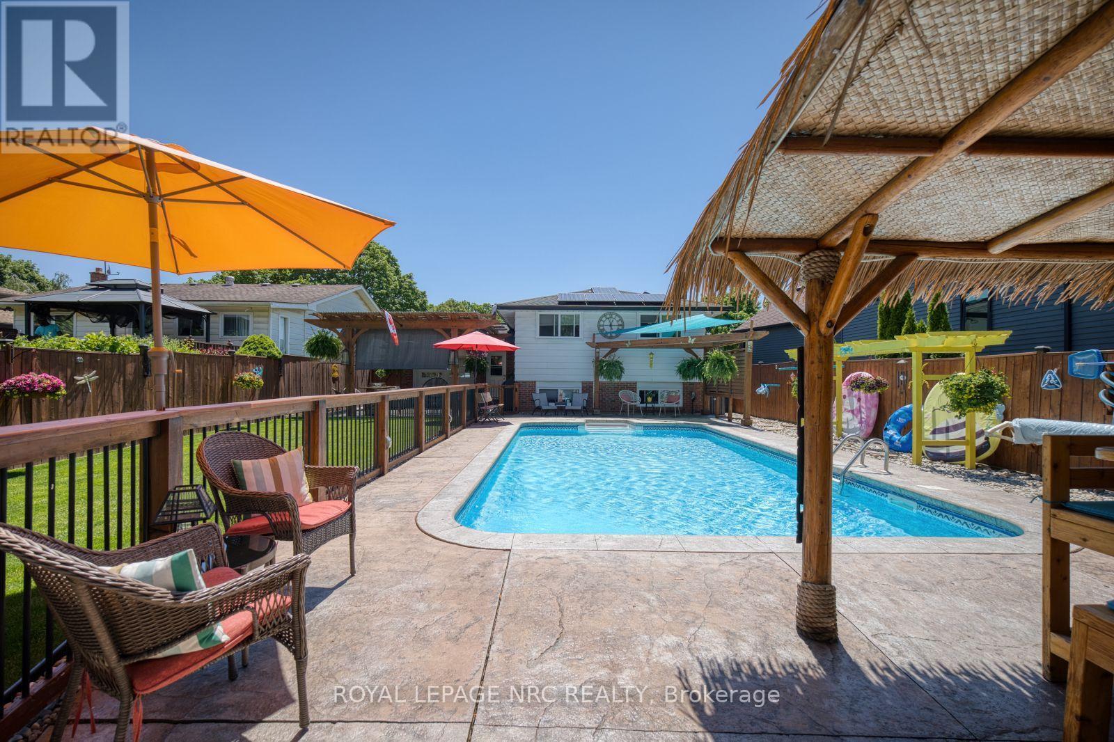 












7 STEPHEN STREET

,
St. Catharines (Lakeport),




Ontario
L2N6S4

