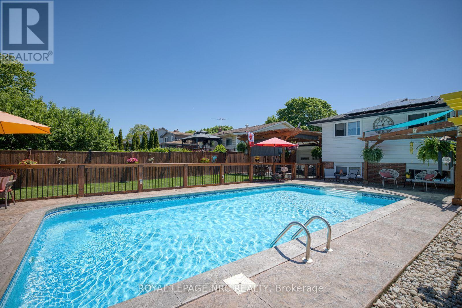 












7 STEPHEN STREET

,
St. Catharines (Lakeport),




Ontario
L2N6S4

