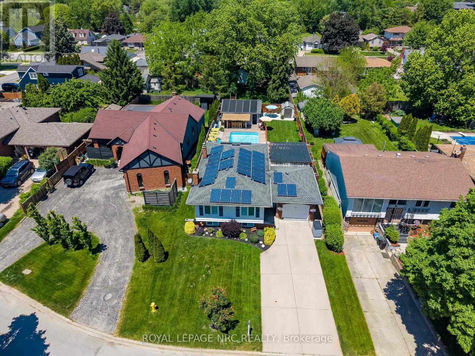 












7 STEPHEN STREET

,
St. Catharines (Lakeport),




Ontario
L2N6S4

