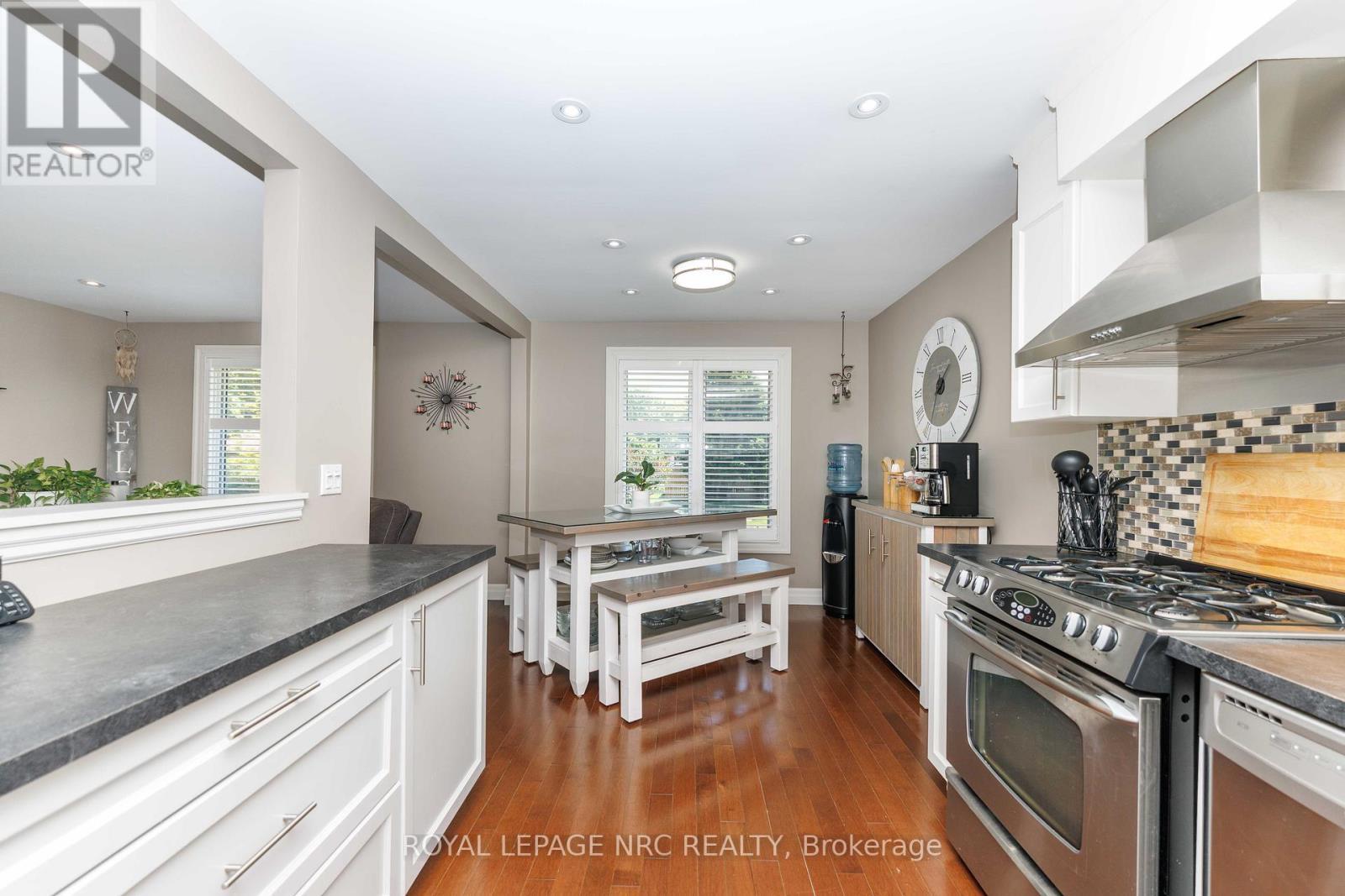 












7 STEPHEN STREET

,
St. Catharines (Lakeport),




Ontario
L2N6S4

