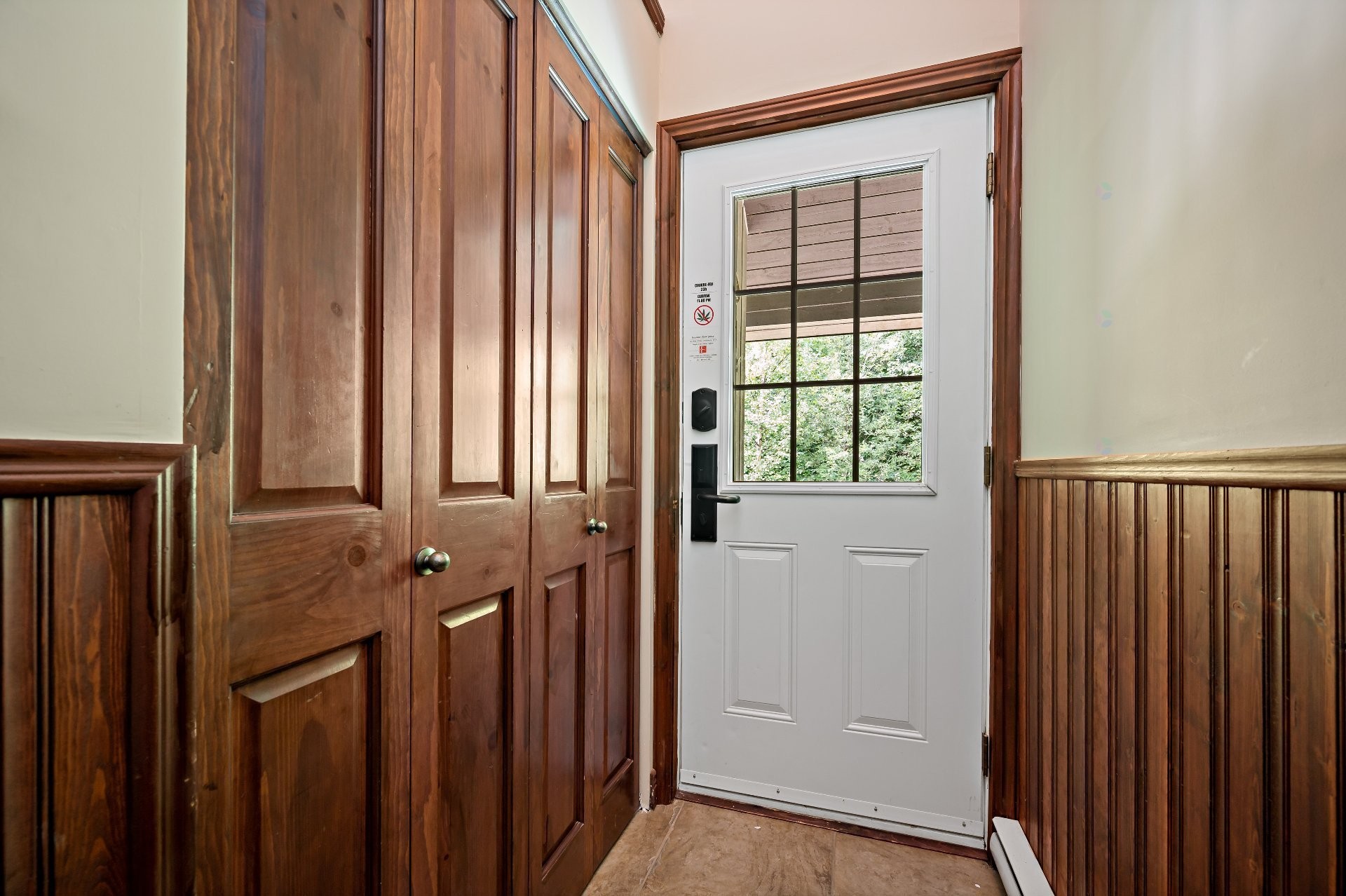 









300


Rue du Mont-Plaisant

, 10,
Mont-Tremblant,




QC
J8E1L2

